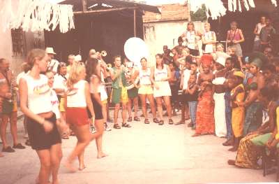 Juntos.jpg (17575 bytes)